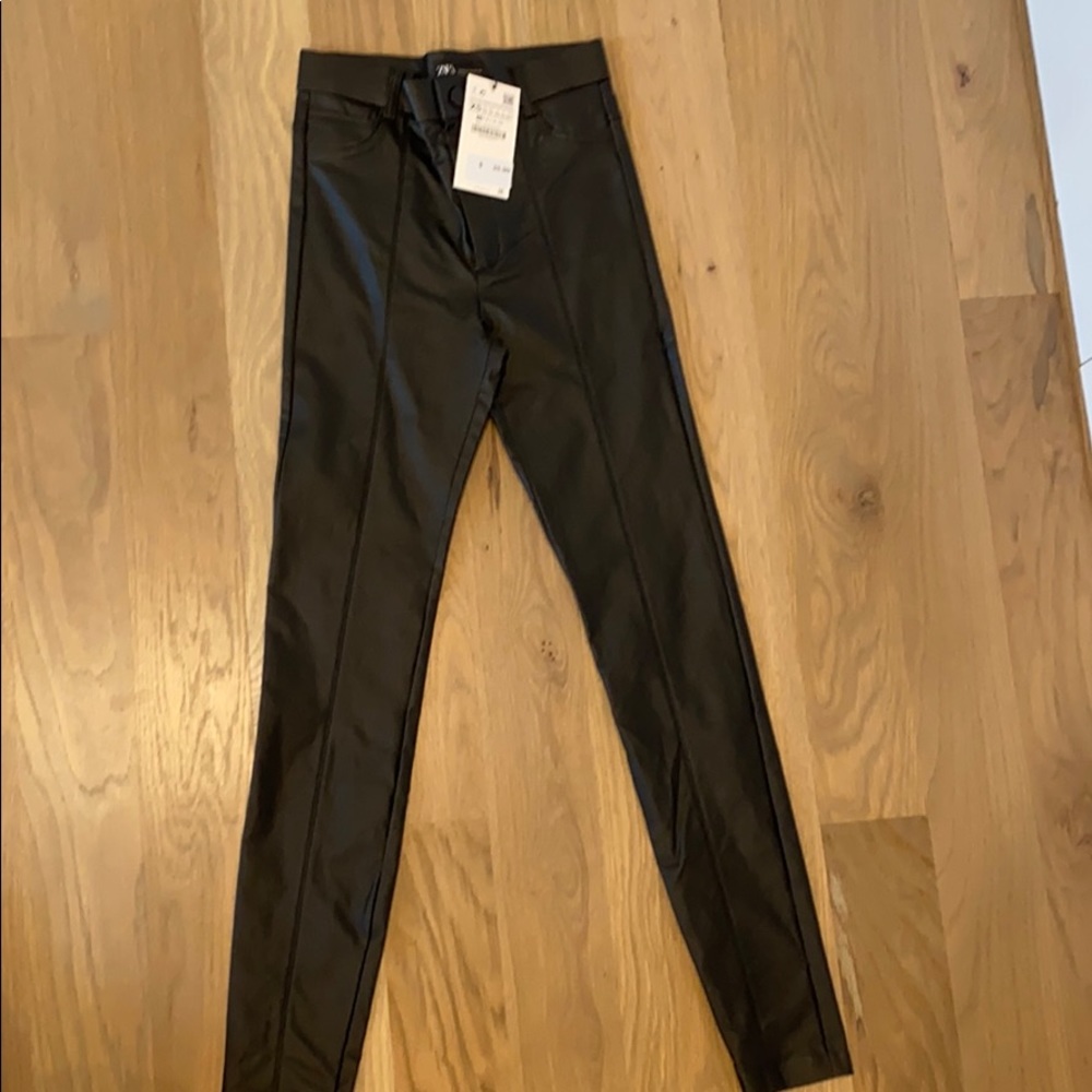 ZARA, NEVER WORN, Skinny Leather coated Jeans